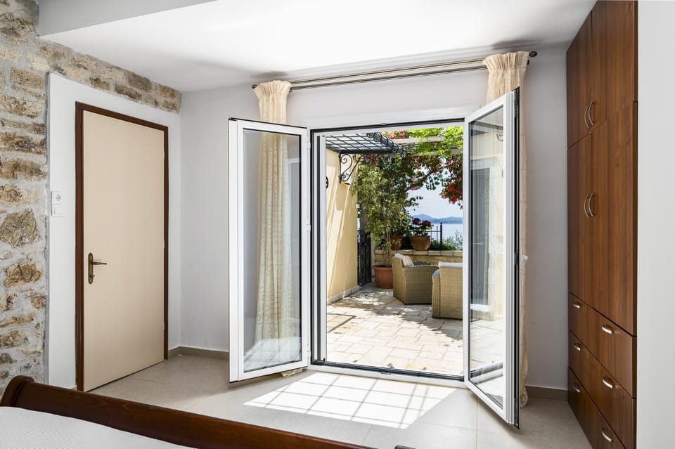 Bedroom, Sea view