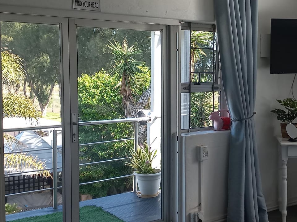 sunny get away for a family of 4 Apartment in Cape Town