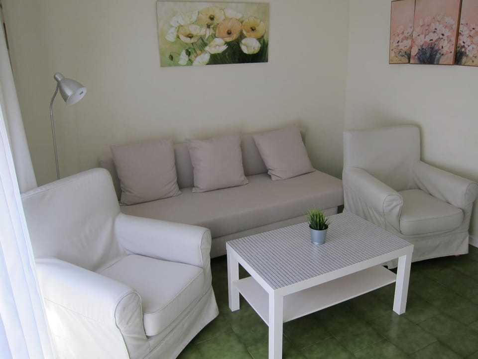 BONITO APARTAMENTO TRIANA-LOS REMEDIOS Apartment in Seville