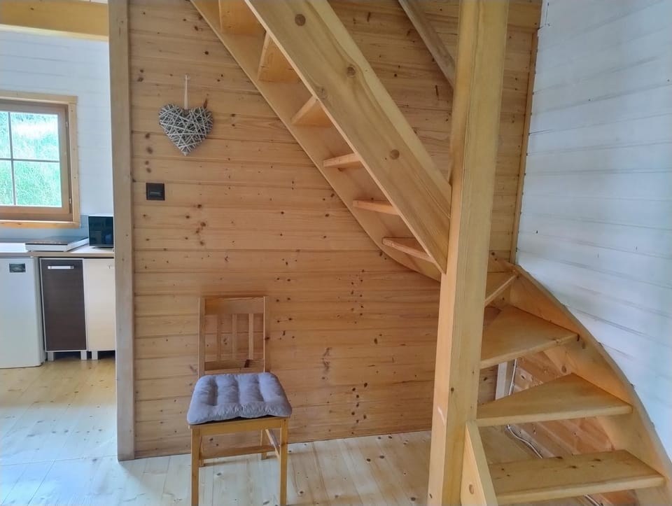 Chatka w gorach Nature lodge in Lower Silesian Voivodeship