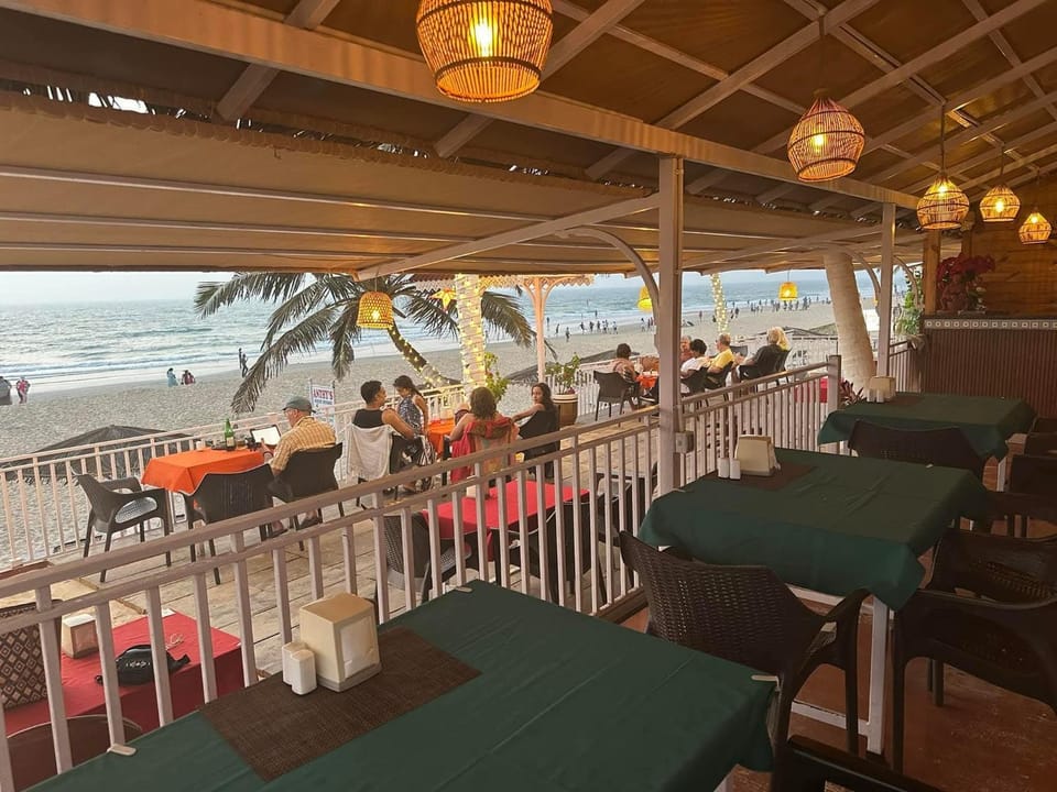 Restaurant/places to eat, Restaurant/places to eat
