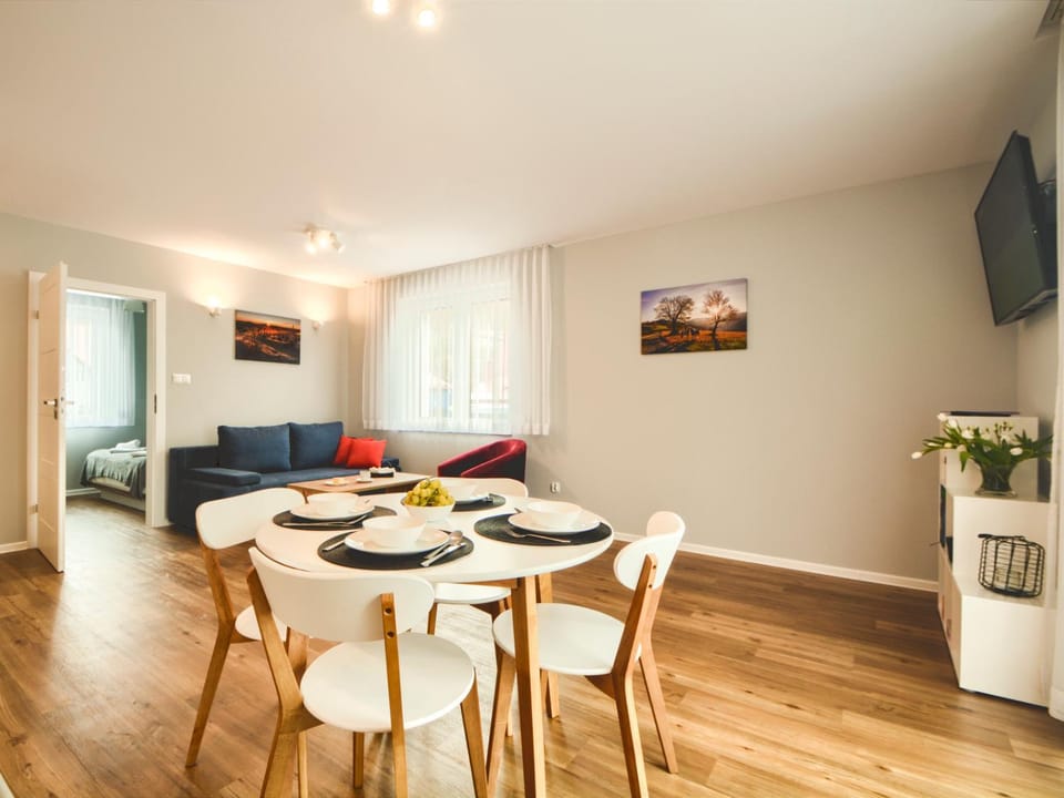 TV and multimedia, View (from property/room), Living room, Other, Photo of the whole room, Seating area, Bedroom, Drinks