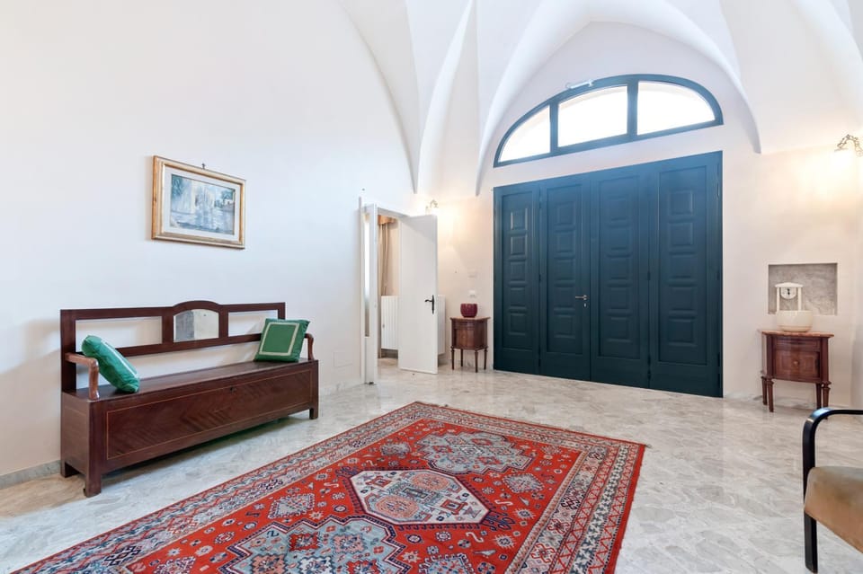 Facade/entrance, Living room