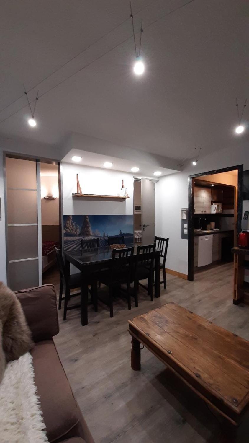 appartement luxe Vars pied des pistes 6 couchages Apartment in Piedmont