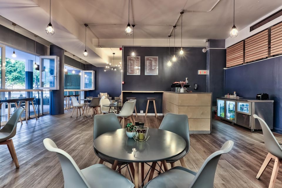 Restaurant/places to eat, Dining area, Breakfast