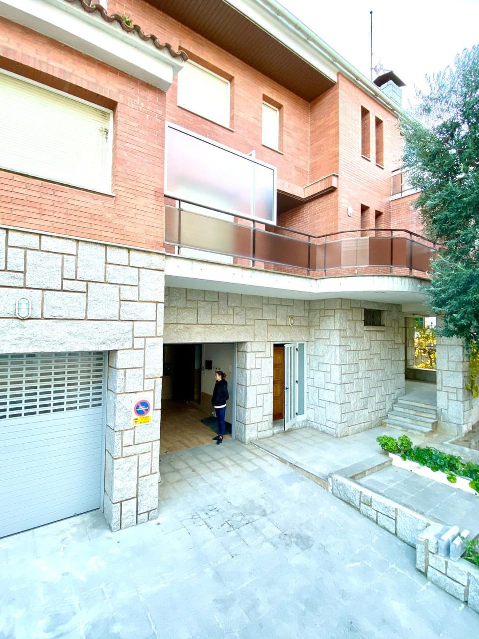 Property building, Facade/entrance