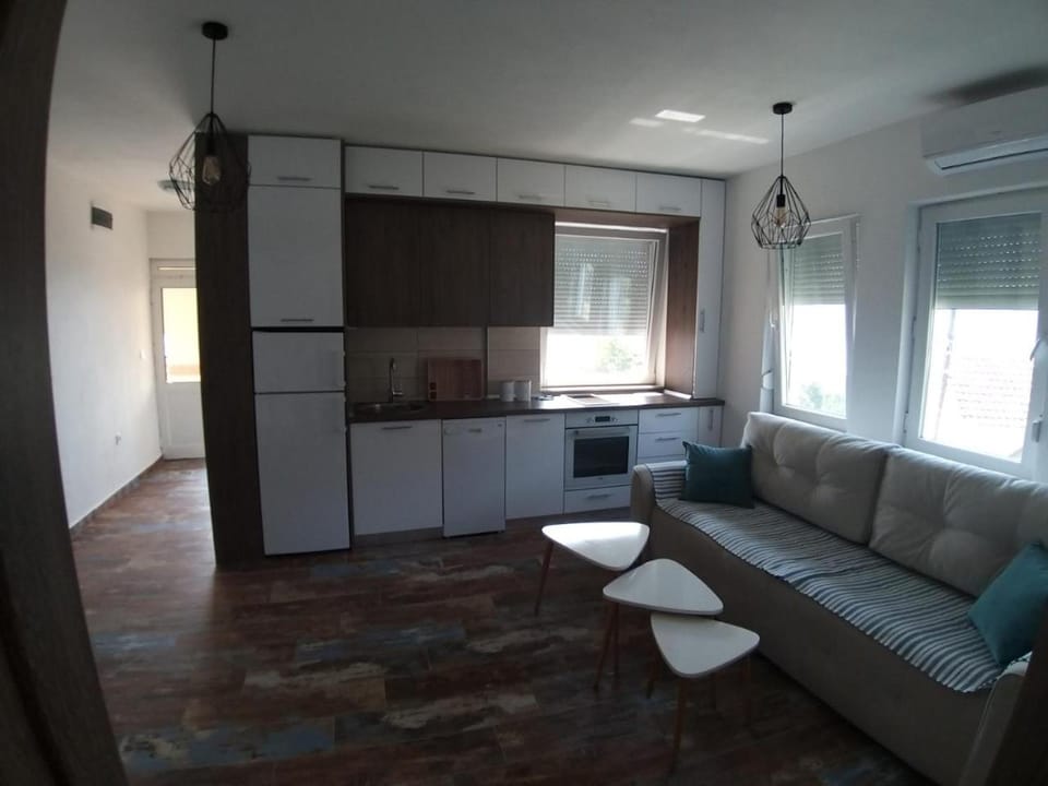 Kitchen or kitchenette, Living room, Seating area