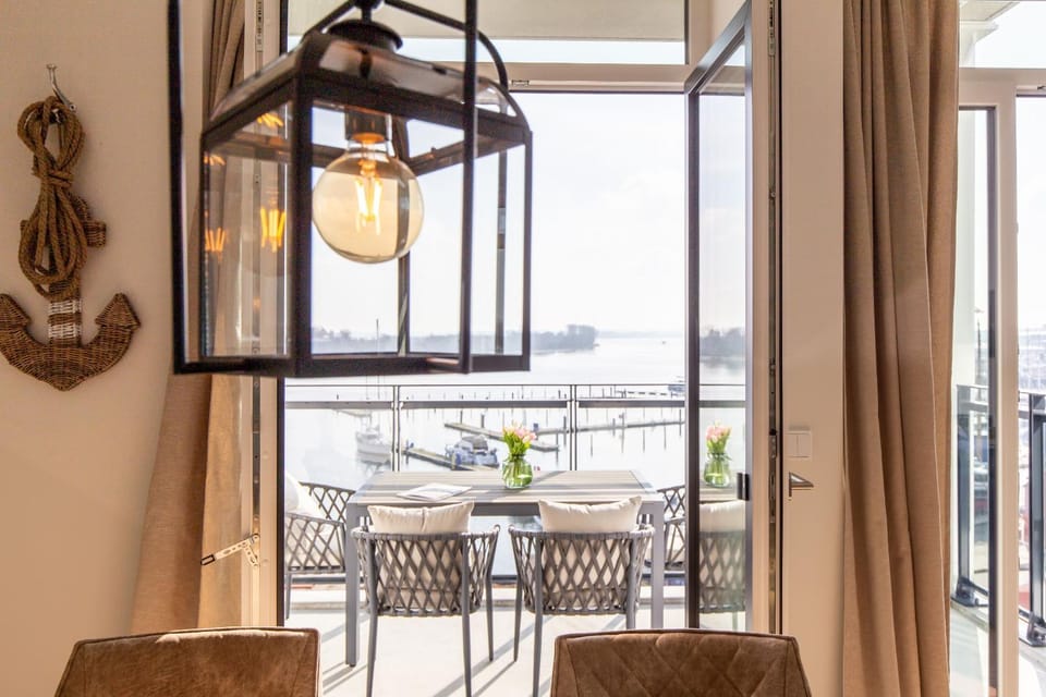 Balcony/Terrace, Living room