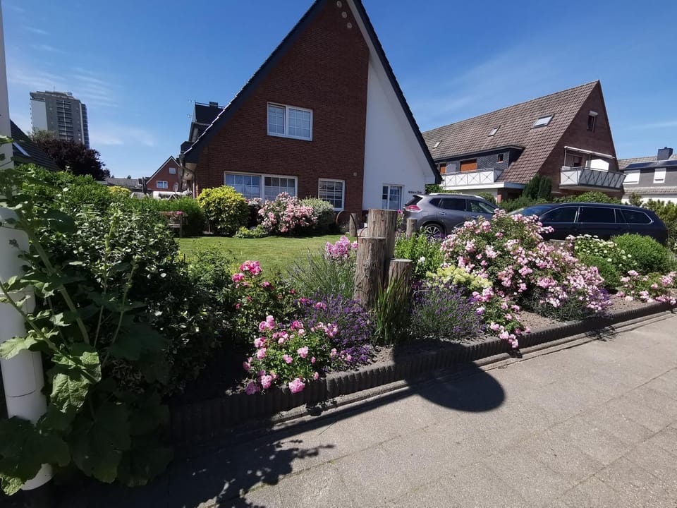 Property building, Garden