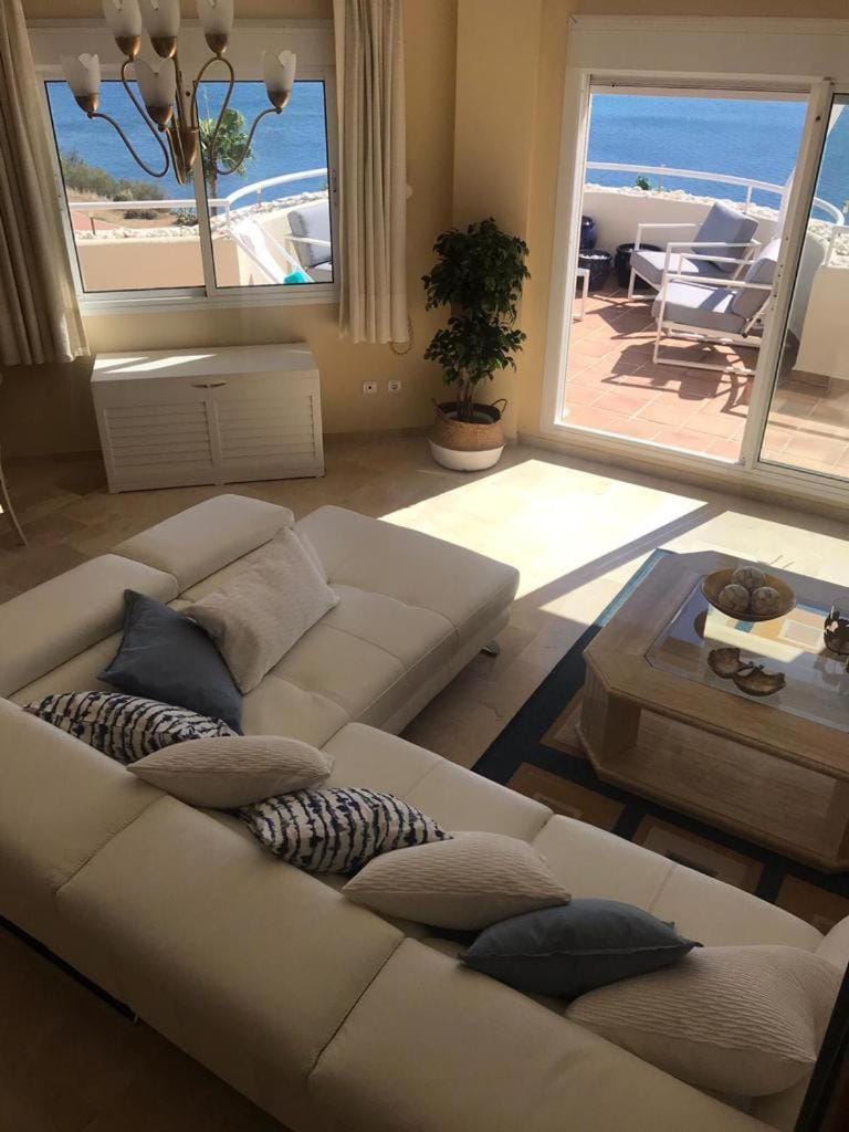 Living room, Sea view