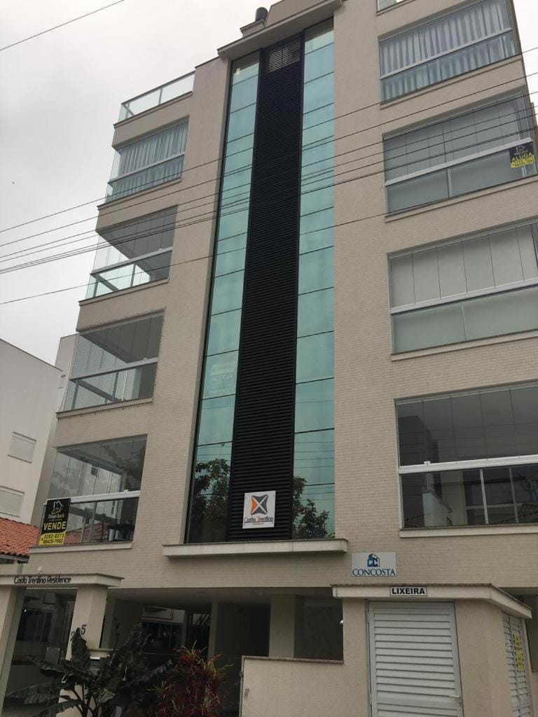 Apto familiar, 150mts do mar, completo e aconchegante em Palmas Apartment in Florianopolis