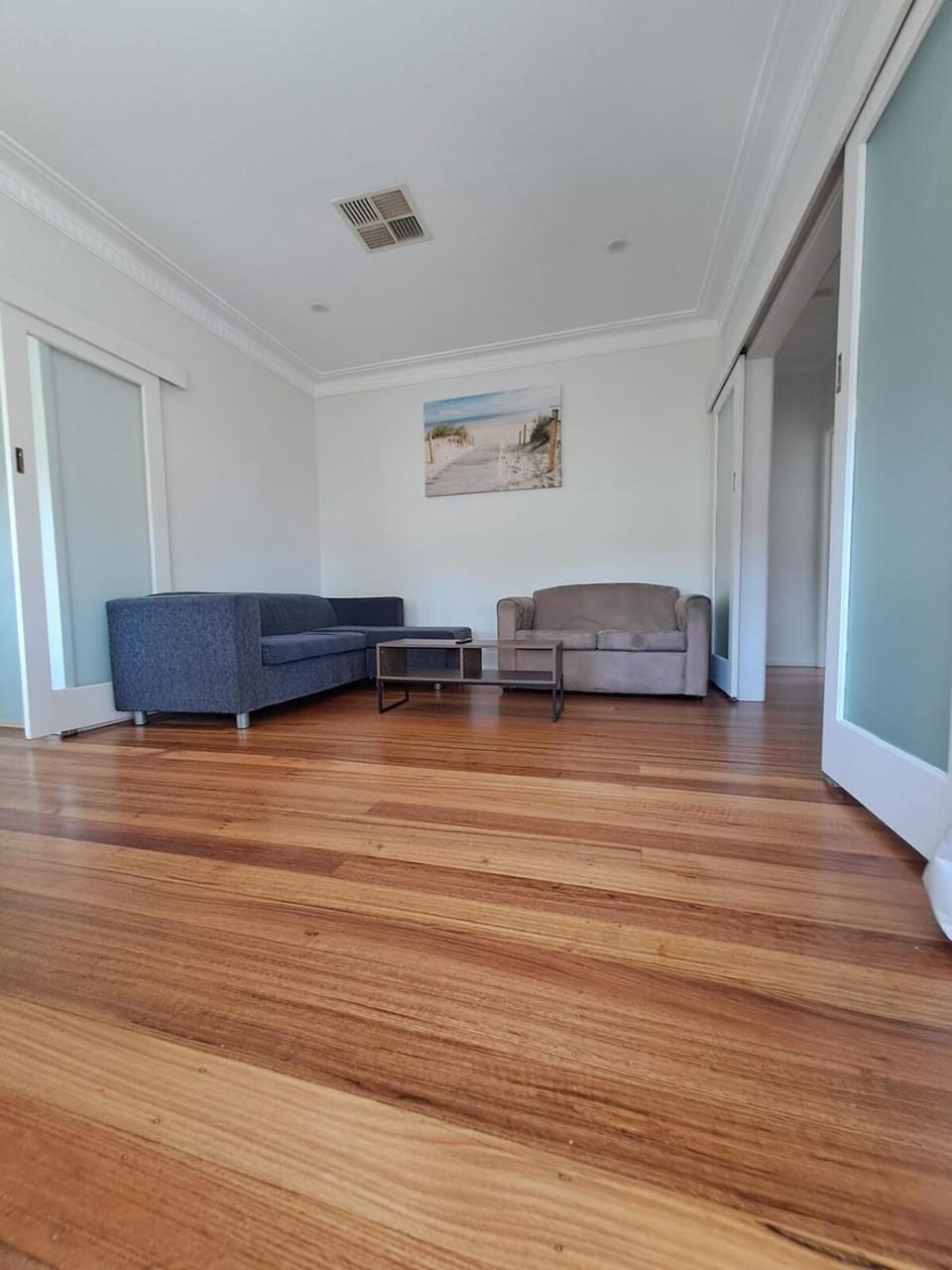 Fantastic Three Bedroom Home Close to City and Airport House in Melbourne