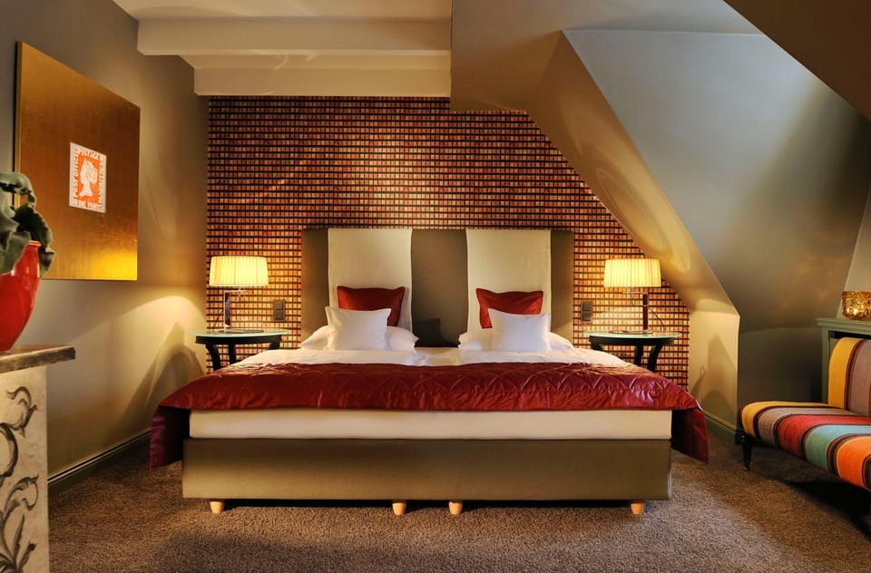 Bed, Photo of the whole room