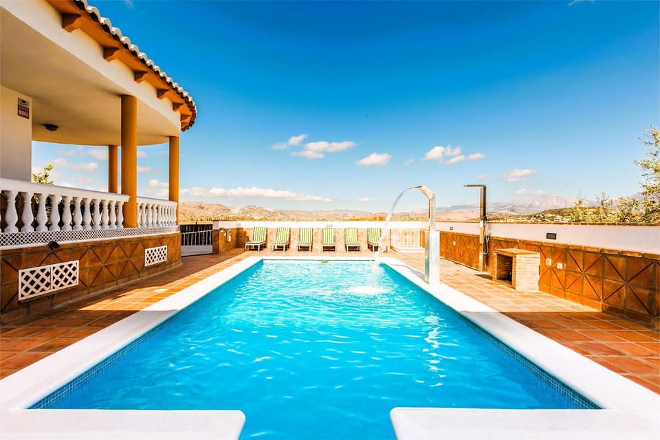 Day, Natural landscape, Balcony/Terrace, Pool view, Swimming pool, sunbed