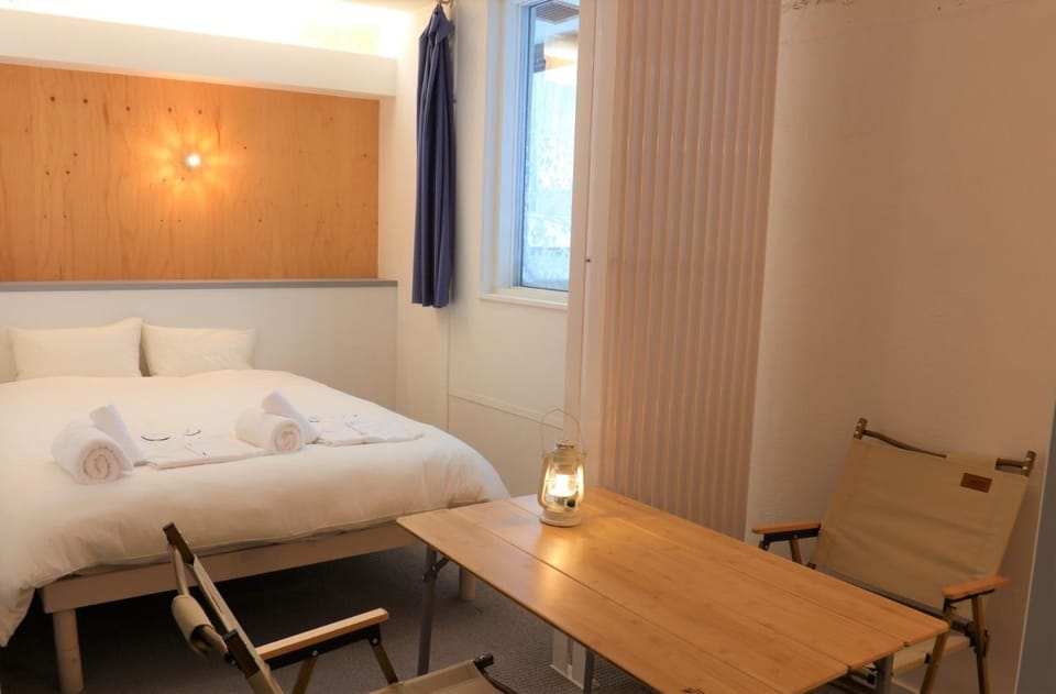 Photo of the whole room, Bedroom