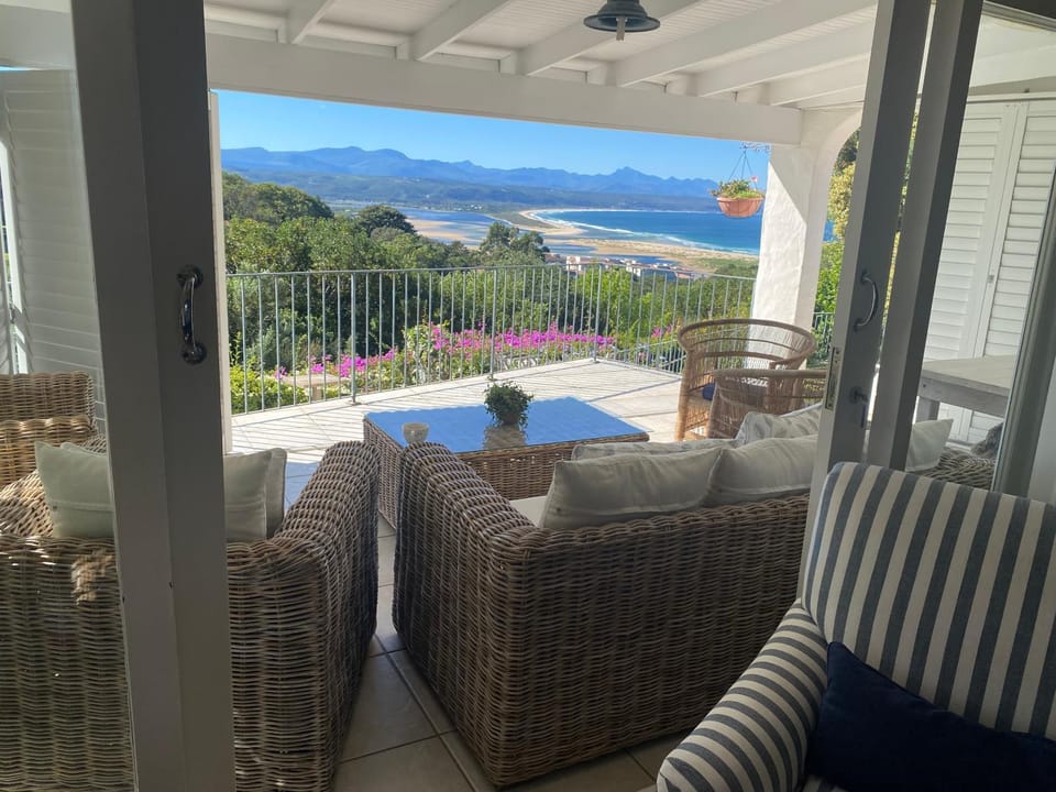 4 Bedroomed Holiday House House in Plettenberg Bay