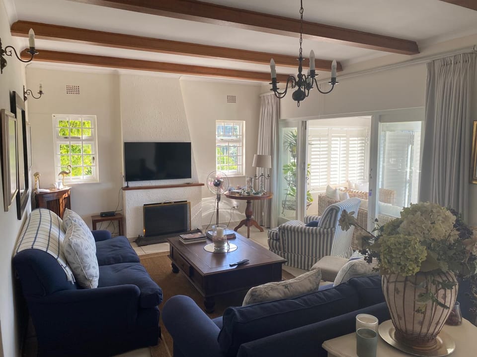 4 Bedroomed Holiday House House in Plettenberg Bay