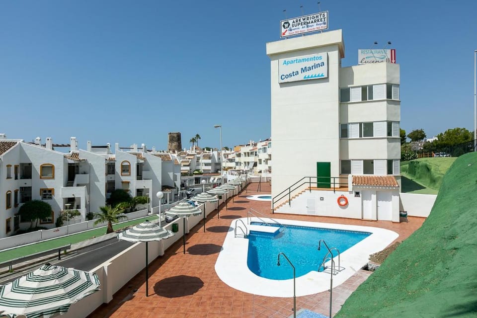 Property building, Pool view, Swimming pool, Swimming pool