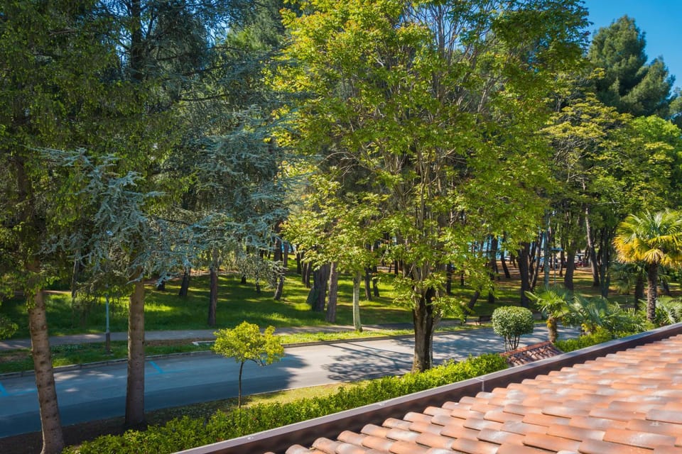 View (from property/room), Balcony/Terrace, Sea view, Street view