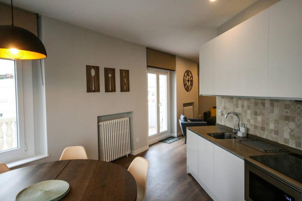 Apartamento con Terraza a Gran Vía y Palacio Real Apartment in Centro