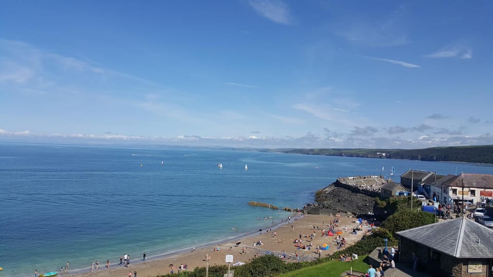 Property building, Neighbourhood, Natural landscape, Beach, Hiking, Sea view