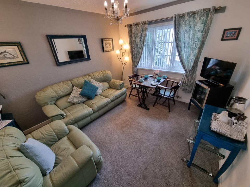 TV and multimedia, Living room, Seating area, Bedroom, Sea view, Sea view