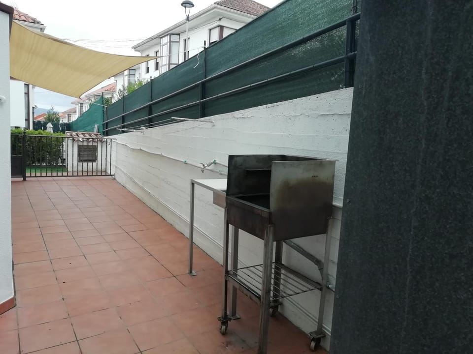 BBQ facilities, Balcony/Terrace