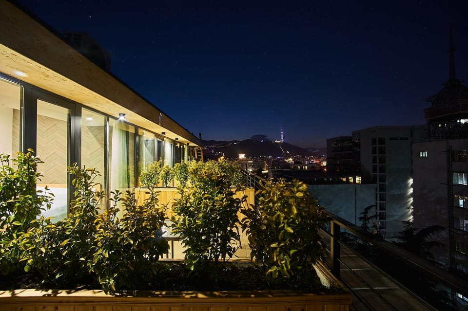 View (from property/room), Landmark view, Mountain view