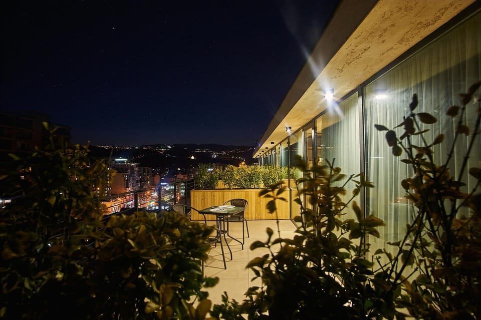 Balcony/Terrace, City view
