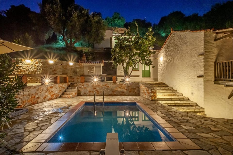 Swimming pool, Swimming pool