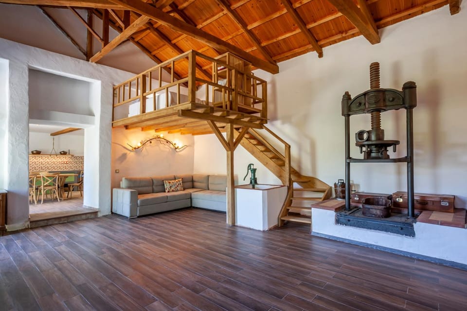 Living room, Bedroom