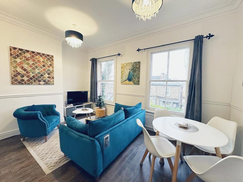 1st Floor Nunnery Modern, Romantic 1 Bed Apartment in York Pass the Keys Apartment in York