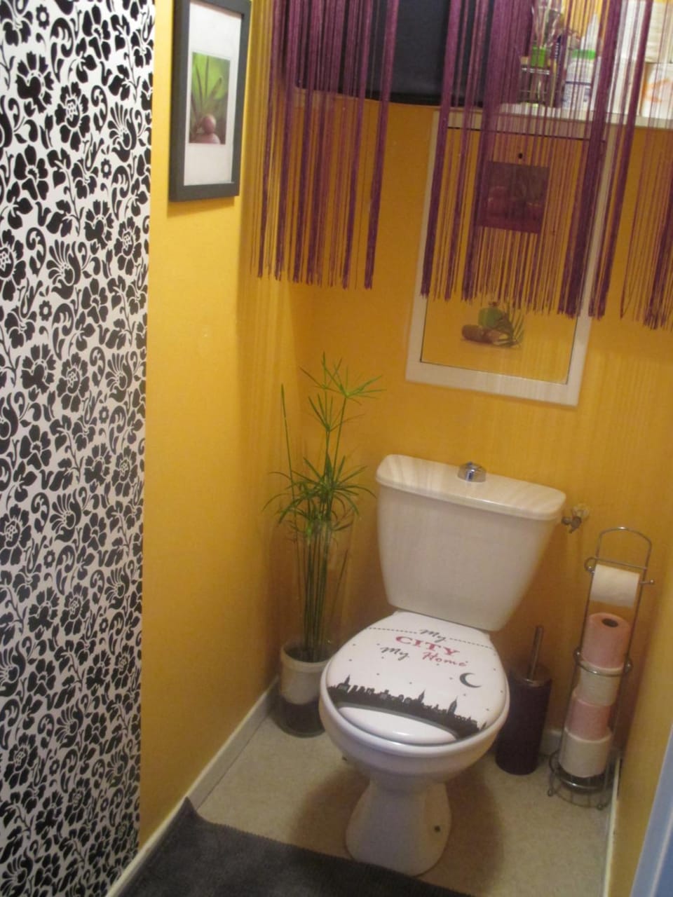COSY ROOM CROIX ROUSSE Vacation rental in Caluire-et-Cuire