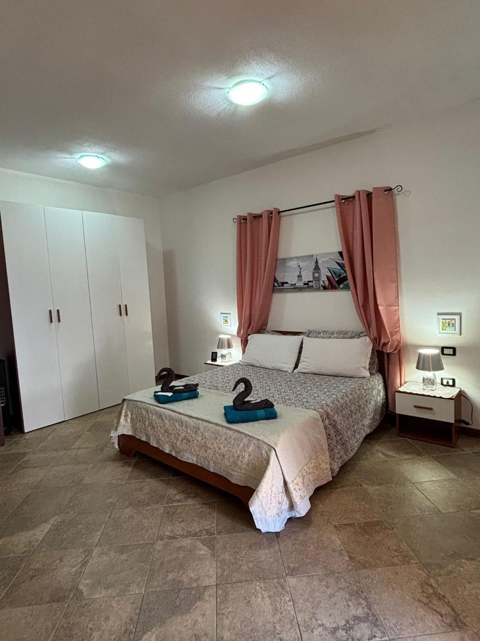 Bed, Bedroom, towels, wardrobe