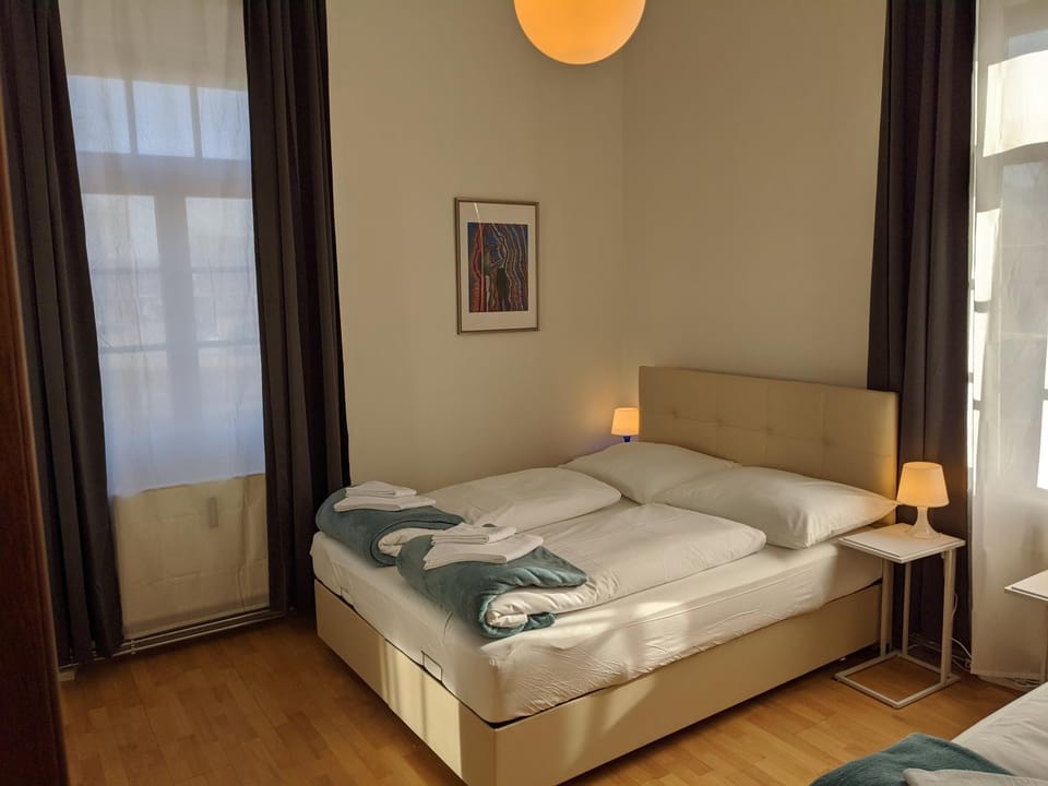 Bed, Photo of the whole room, Bedroom, towels