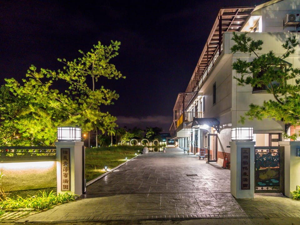 Property building, Night