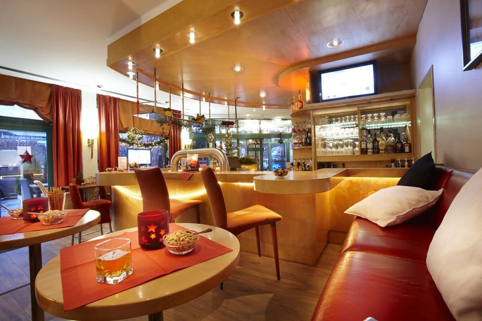 Lounge or bar