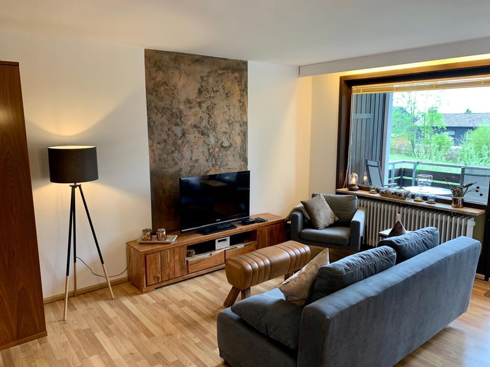 Living room, Photo of the whole room