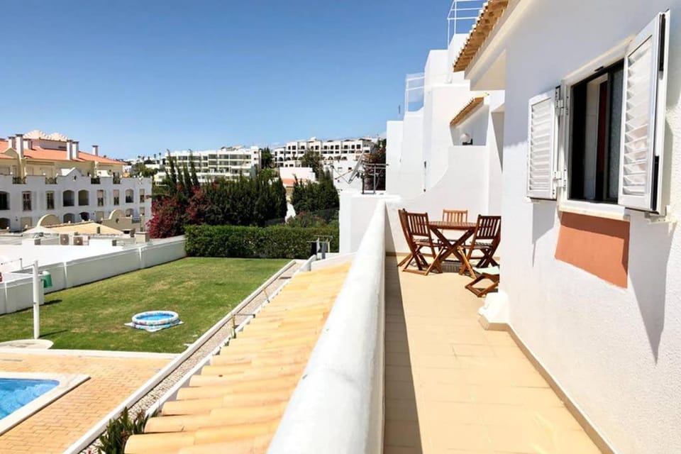 Balcony/Terrace, City view