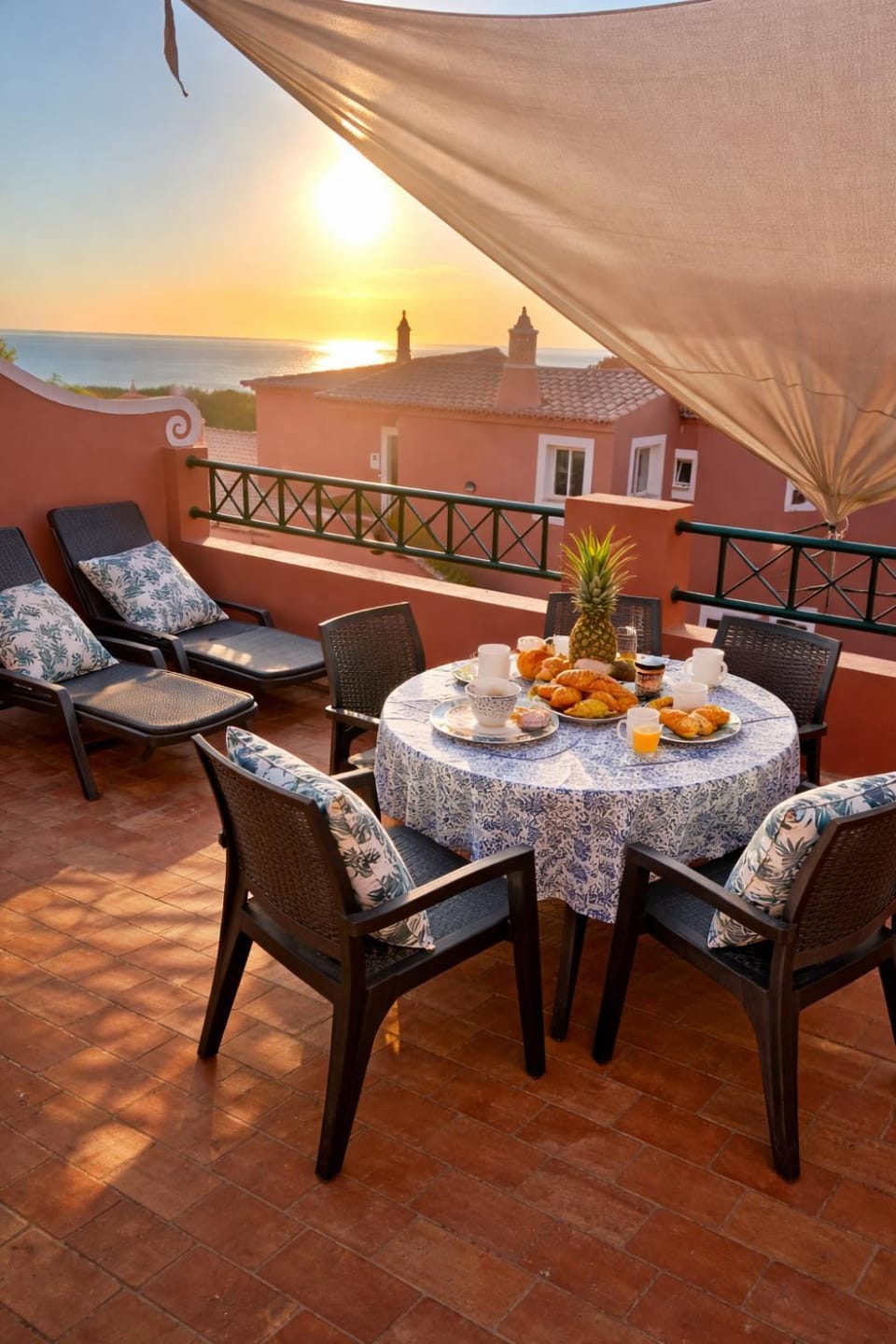 Patio, Natural landscape, View (from property/room), Balcony/Terrace, Balcony/Terrace, Dining area, Sea view, Breakfast, Sunrise