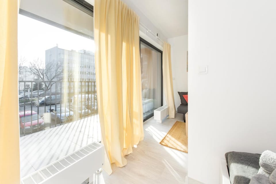 Day, View (from property/room), Balcony/Terrace, Living room, Seating area