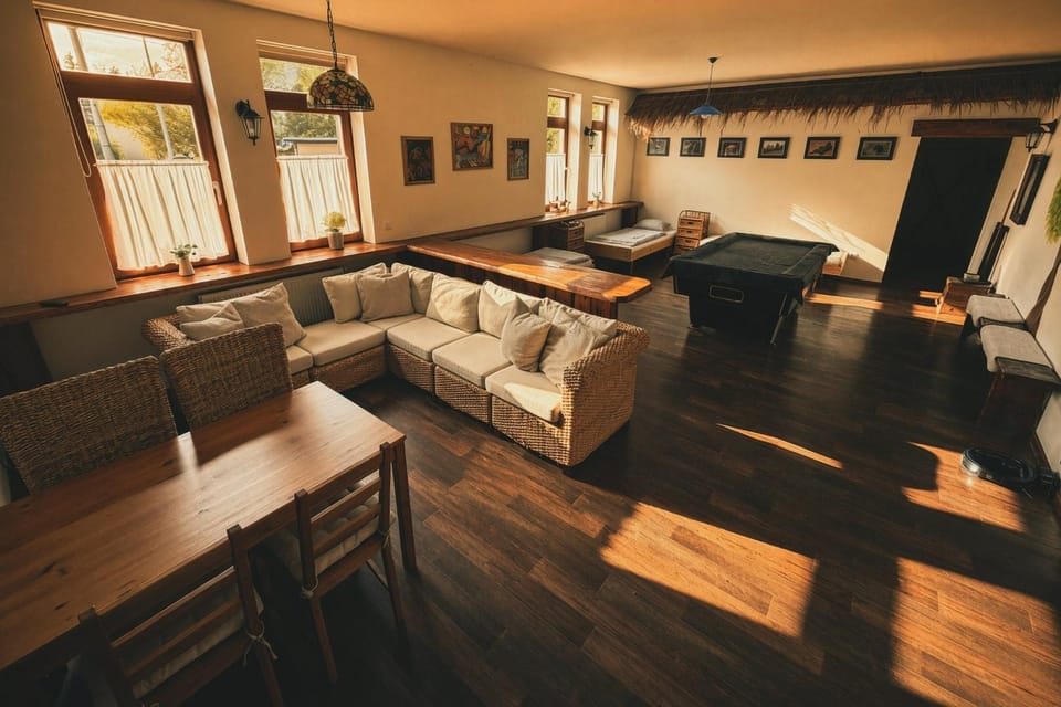 Communal lounge/ TV room, Bed, Billiard, Living room, Photo of the whole room, Seating area, Bedroom
