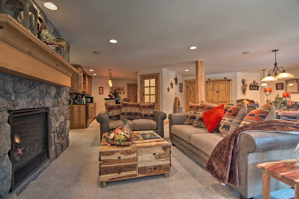 Fall River Hideaway in Estes - 3 Mi to Nat'l Park! Apartment in Estes Park