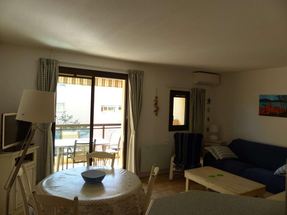 Appartement familial proche mer au Lavandou avec terrasse et garage - FR-1-308-109 Apartment in Le Lavandou