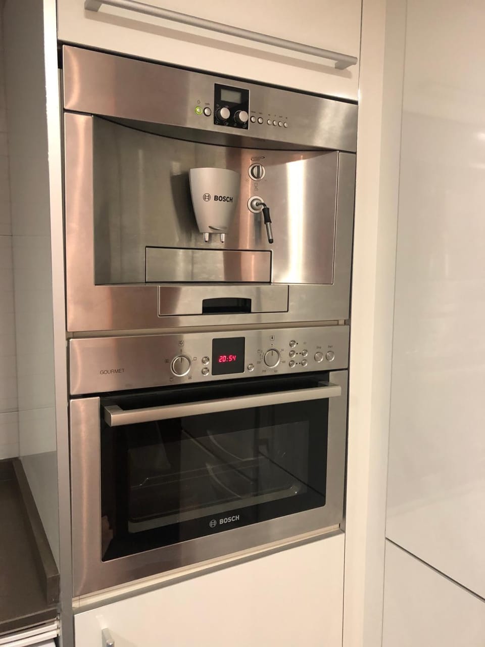 Kitchen or kitchenette, pet friendly