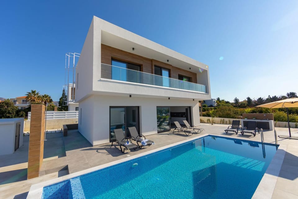 Property building, Pool view, Swimming pool