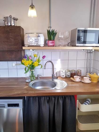 dishwasher, microwave, kitchen