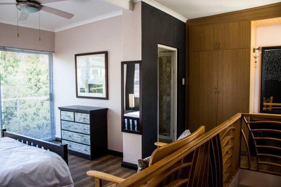 Stunning Flat Near Jonkershoek Apartment in Stellenbosch