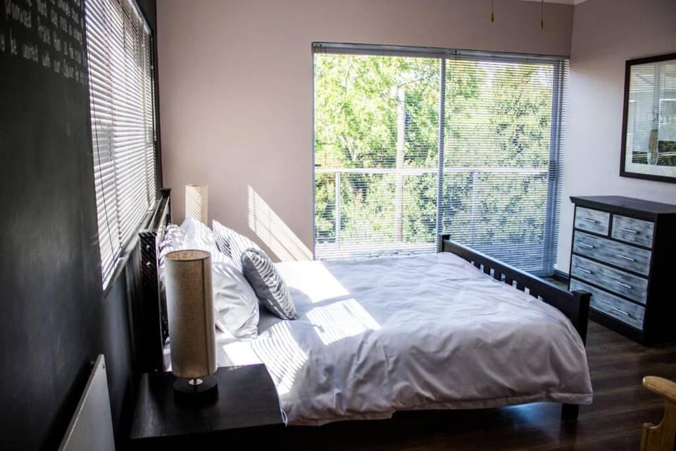 Stunning Flat Near Jonkershoek Apartment in Stellenbosch