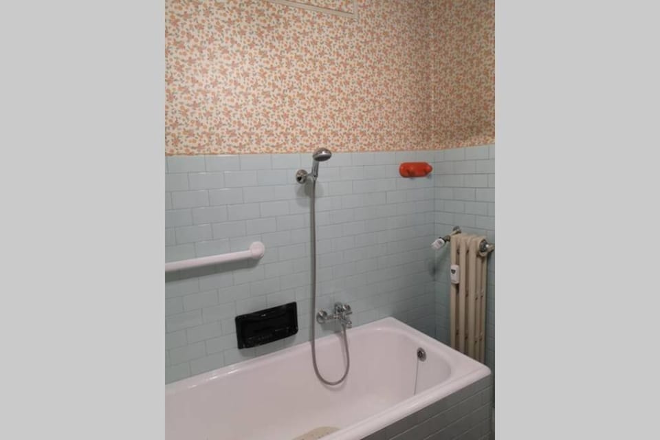 La casa dei nonni (centralissimo trilocale) Apartment in Bardonecchia